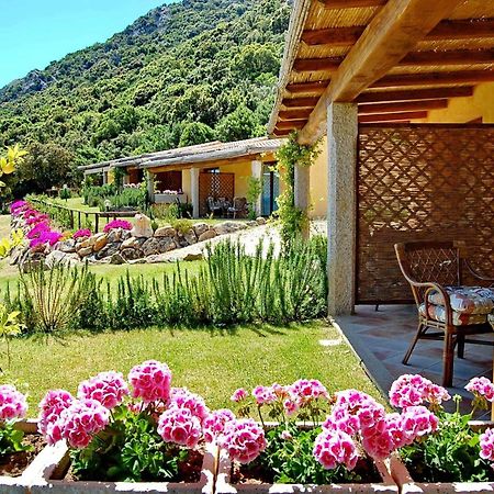 Li Teggi Turismo Rurale San Teodoro  Exteriör bild