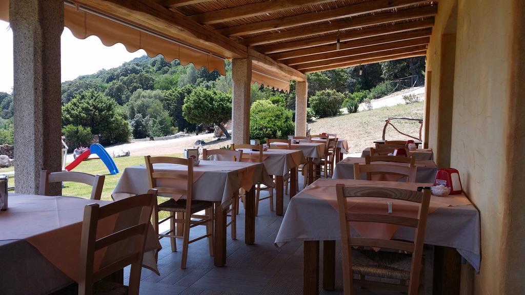 Li Teggi Turismo Rurale San Teodoro  Exteriör bild