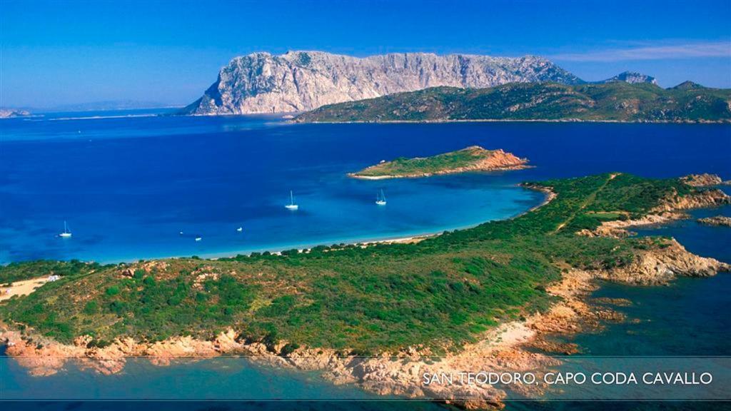 Li Teggi Turismo Rurale San Teodoro  Exteriör bild