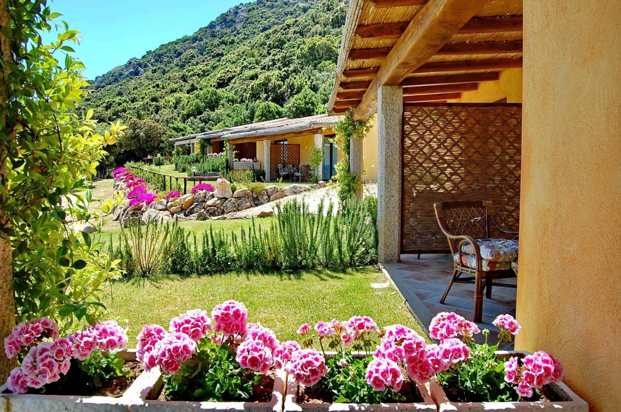 Li Teggi Turismo Rurale San Teodoro  Exteriör bild